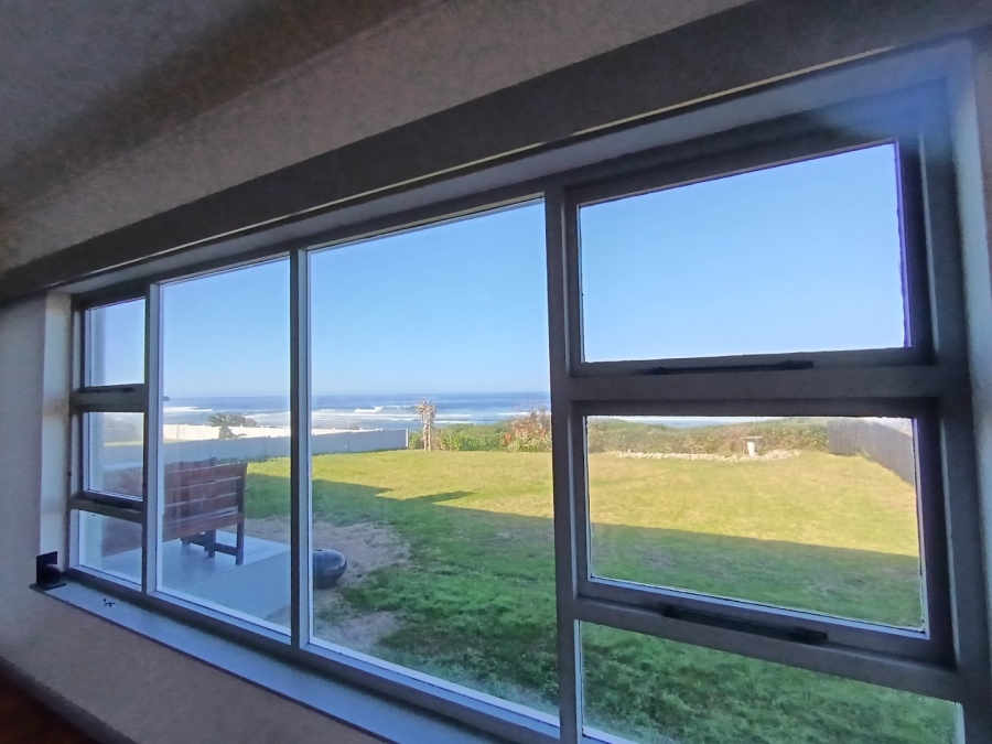 To Let 3 Bedroom Property for Rent in Glentana Western Cape